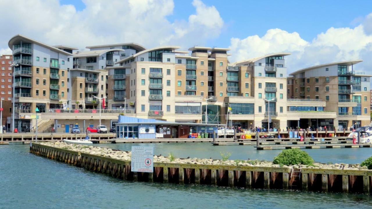 Crow'S Nest Villa Poole Exterior foto